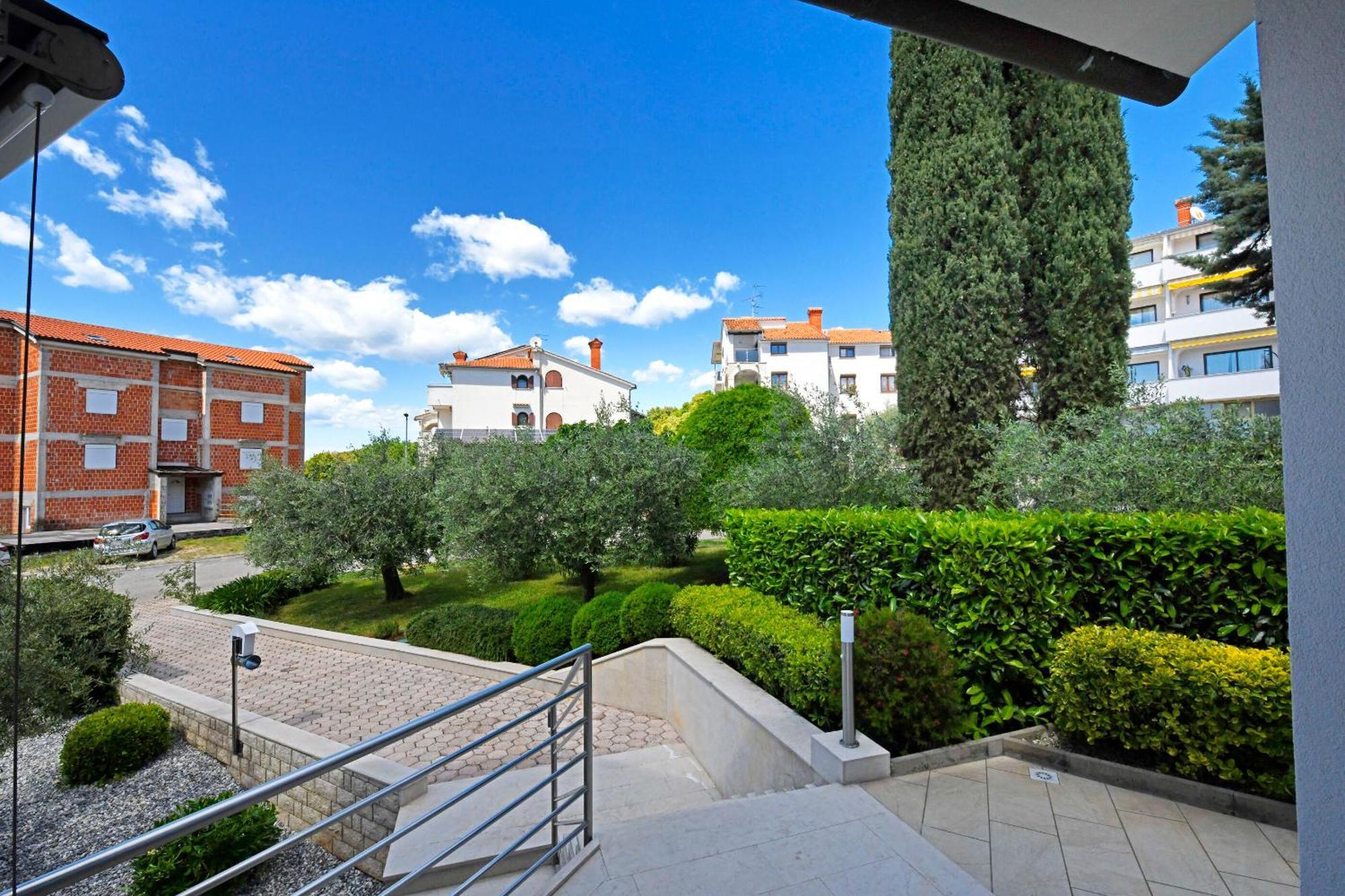 Apartments Gloria Vrsar Exterior foto